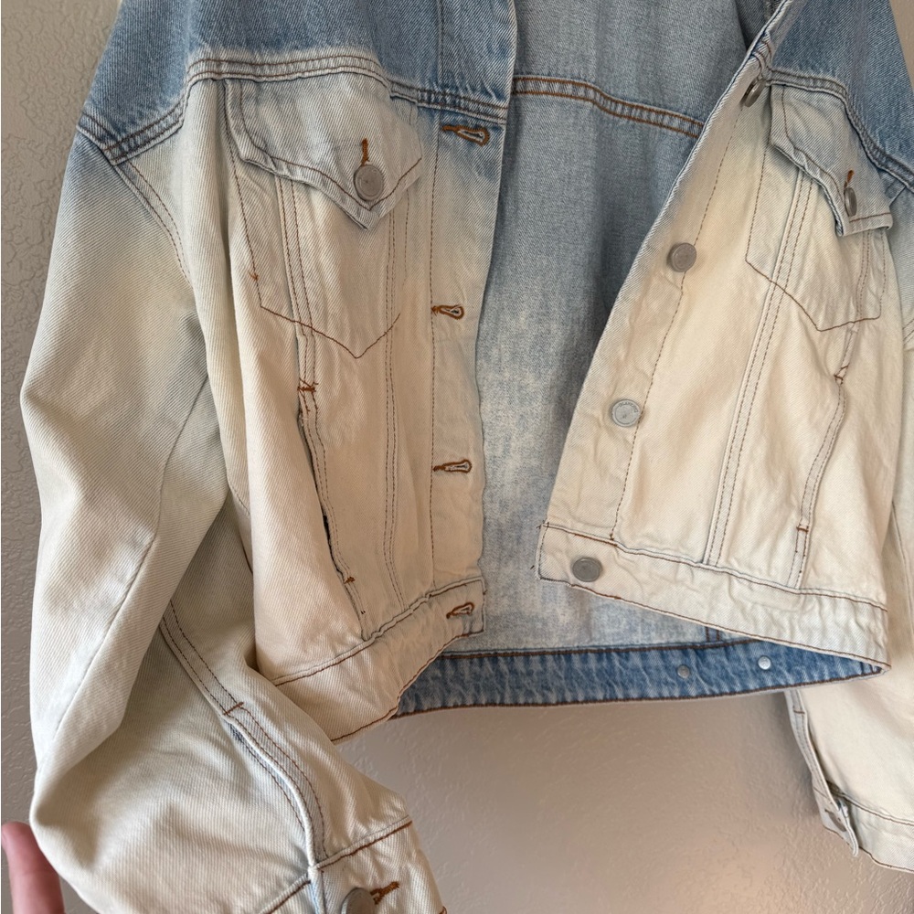 Two-Tone Blue and Cream Denim Jacket - Women's size Medium - Picture 6 of 7